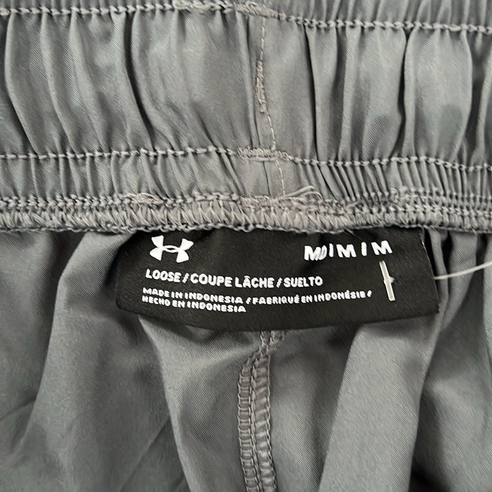 NWT Under Armour pitch gray/black woven graphic short, men’s M - Picture 5 of 8